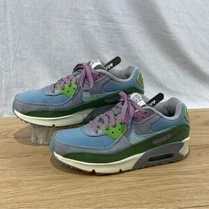 Nike Air Max 90 SE Low Sun Club Blue Treeline Athletic Shoes Women’s Size 8.5
